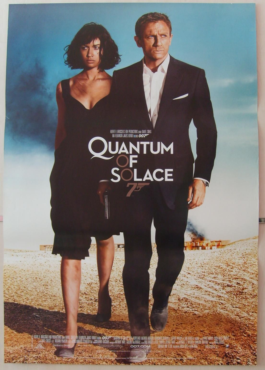 Quantum of Solace (2008) Hindi Dubbed HDRip